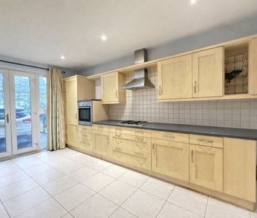 Providence Park, Southampton - Photo 3