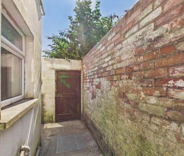 38 Holland Drive, Belfast, BT5 6EH - Photo 3