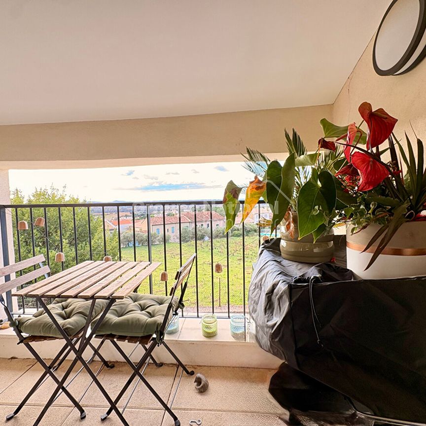 A LOUER Appartement meublé sur Chateauneuf Du Pape T2 1 chambre garage balcon, - Photo 1