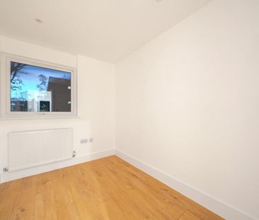 3 bedroom end of terrace house to rent - Photo 1