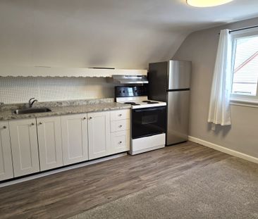 For Lease - 623 Roosevelt Avenue Unit# Apt. A, Carlingwood - Westbo... - Photo 6