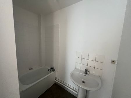 Location - Appartement T3 - 62 m² - Montbéliard - Photo 5