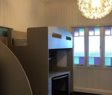 Large residence, close to all amenities - Photo 5