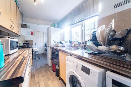 4 bedroom house to rent - Photo 2