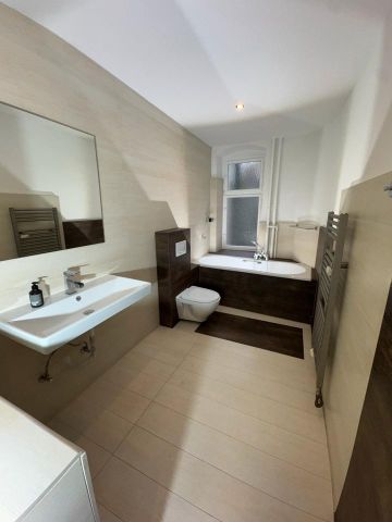 WG Zimmer zu vermieten(Platz für zwei Personen) - Photo 2