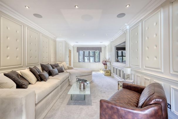 Courtland Drive, Chigwell - Photo 1