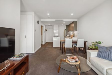 Spacious 2-Bedroom Unit in the Heart of Griffith - Photo 2