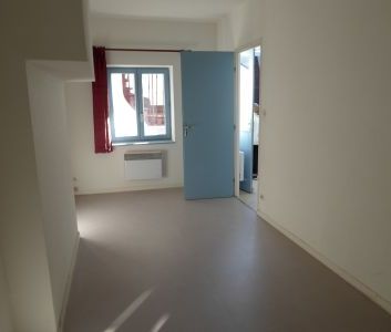 À louer / Appartement F3 / BESANCON CENTRE VILLE 1 C rue Mégevand 2... - Photo 4
