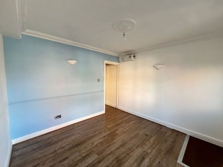 3 Bed End Terrace, Chesterman Street, RG1 - Photo 2