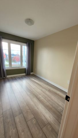 For Lease - 31 Fairlane Avenue, Barrie, Ontario - Photo 4