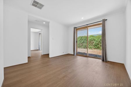 Freshly Renovated 3x1 - Photo 4