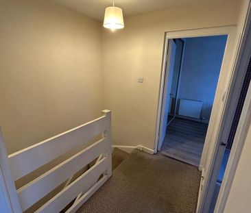 2 bed Maisonette in South Gyle Wynd , Edinburgh, EH12 9EY - Photo 2