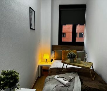 Calle de Vicente Blasco Ibez, Madrid, Community of Madrid 28050 - Photo 2