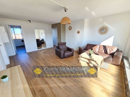 Location Appartement 5 pièces 93m² ST ETIENNE 42000 - Photo 2