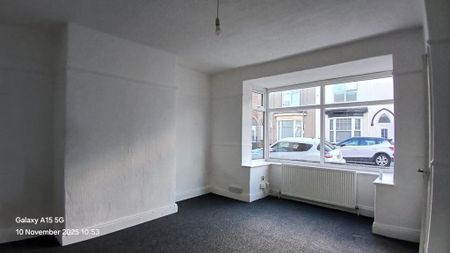 3 bedroom terraced house to rent - Photo 4