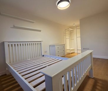 4 Bed Terraced House, Shirley St, E16 - Photo 5