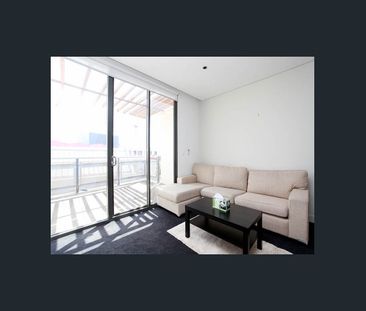 Quality Living – Docklands! - Photo 1