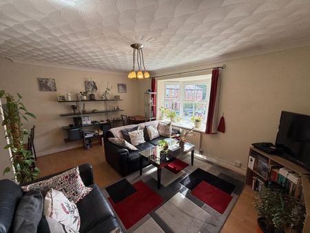 2 bedroom maisonette to rent - Photo 4