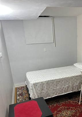 For Lease - 5294 Lawrence Avenue Unit# Lower Level, Toronto, Ontario - Photo 1