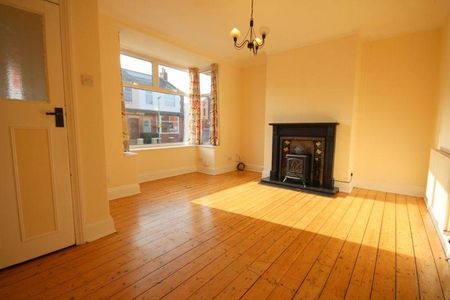 3 bedroom terraced house to rent - Photo 2
