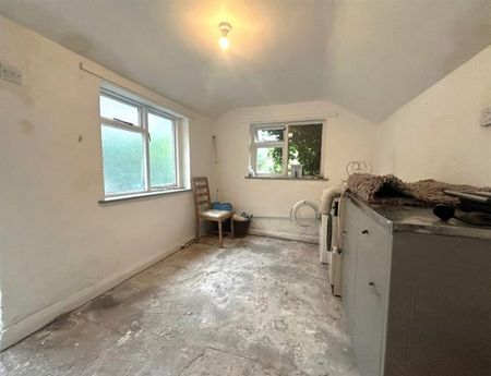 1 Bedroom End Terrace To Let - Photo 3