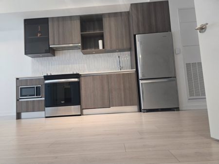 One plus den condo for rent Oakville - Photo 2