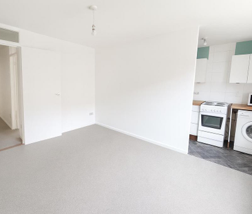1 bedroom flat to rent - Photo 6 | Rentumo