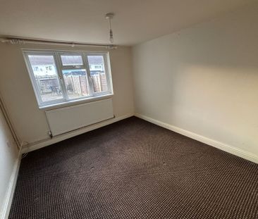 Langholm Road, Thurnby Lodge, LE5 2LT, Leicester - Photo 2