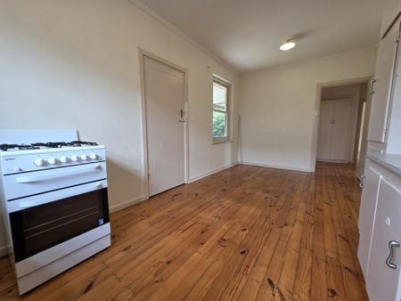 Convenient Living in the Heart of Findon - Photo 5