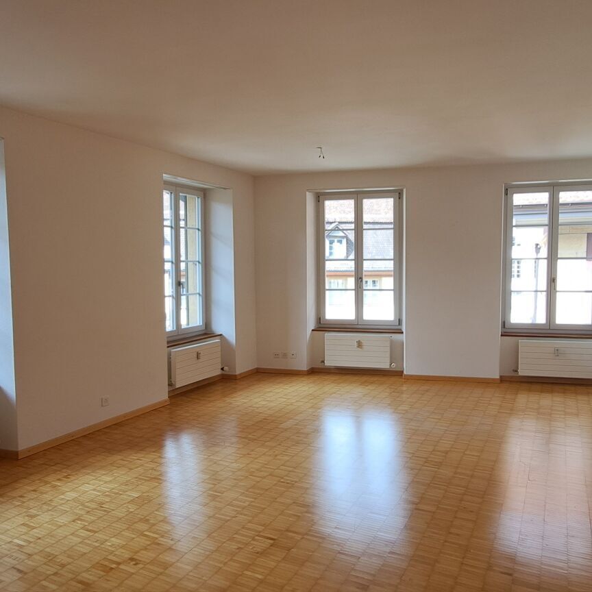 Bienne, 3-room apartment in the heart of the old town - Photo 1