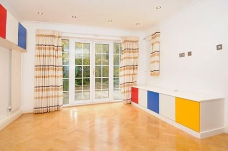 Heathside Road, Moor Park, Northwood, HA6 - Photo 2