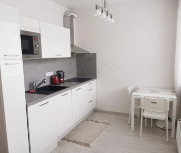 Pronájem bytu 1+kk 24 m2 - Photo 2