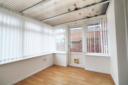 2 bedroom terraced house to rent - Photo 2