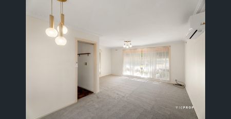 2-Bedroom Unit in Prime Glen Waverley Location - Photo 2