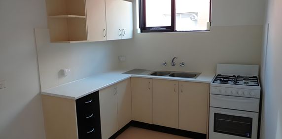 3/23 Eldridge Street, Footscray - Photo 2