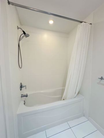 For Lease - 25 Capreol Court Unit# 3802, Toronto, Ontario - Photo 2