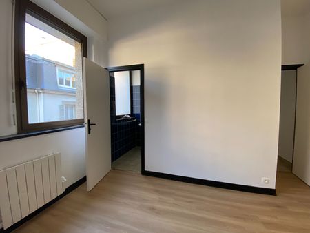 Location Appartement 2 pièces 43m² - Photo 4