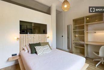 Gran Via de les Corts Catalanes, Barcelona, Catalonia 08013