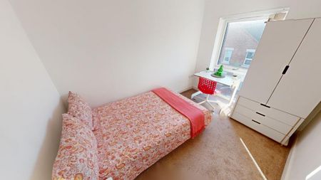 5 bedroom apartment to rent - Photo 4