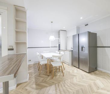 Excellent 4 Bedroom apartment for rent in El Pla del Remei, Valencia - Photo 4