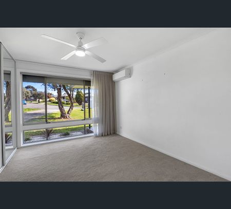 34 Kathryn Drive, Morphett Vale, SA 5162 - Photo 3