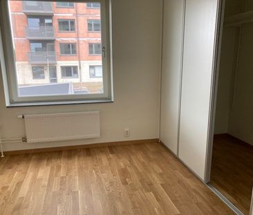 Trapetsgatan 16 - Photo 2