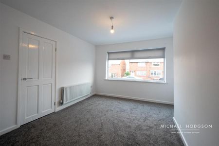 2 bedroom semi-detached house to rent - Photo 2