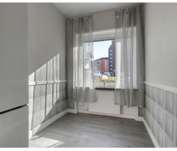 Drottninggatan, Trollhättan - Photo 4