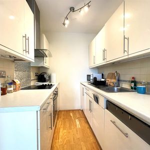 Nottingham Terrace Regents Park NW1 - Photo 2