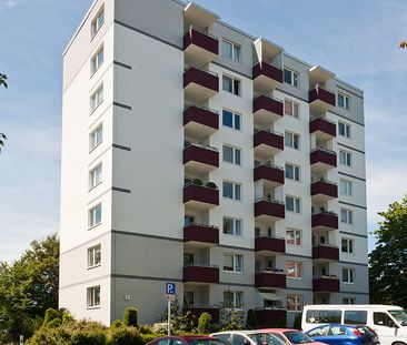 Gepflegte Erdgeschosswohnung mit Einbauküche - Photo 2