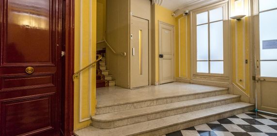 location Appartement T1 DE 23.05m² À PARIS - Photo 2