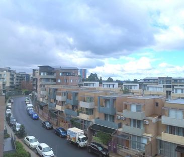 3-bedroom 2-bathroom apartment For Lease only $880 per week - Photo 6