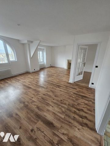 APPARTEMENT / Place Hôtel de Ville - Photo 3