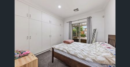 Charming 4 Bedroom Family Home with Double Garage - Photo 5